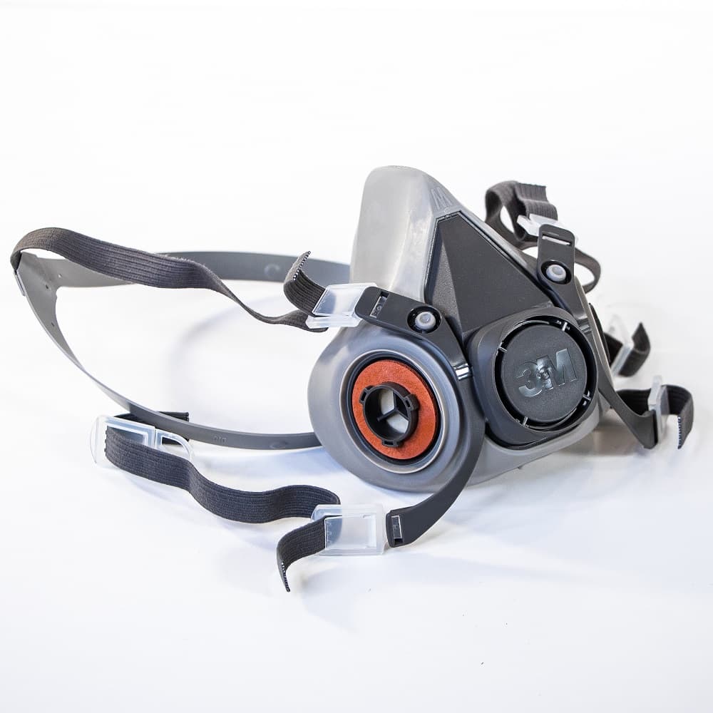 3M 6200 half face respirator side view